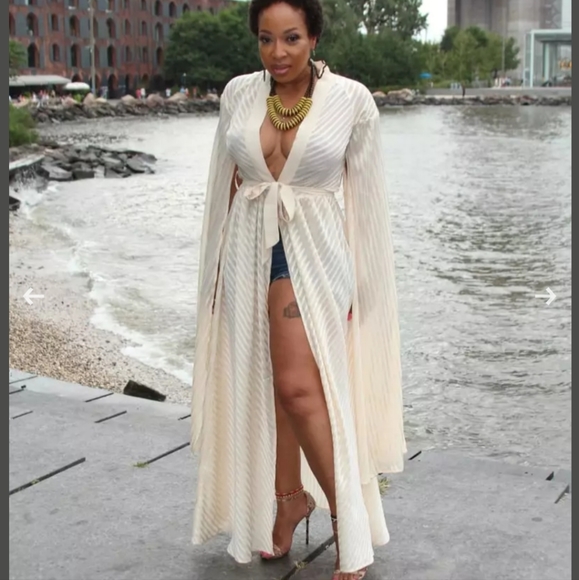 Kimono style robe - Picture 5 of 7